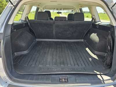 2014 Subaru Outback, $4950. Photo 5