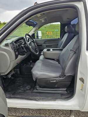 2011 GMC 2500 Reg Cab, $12500. Photo 6