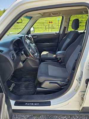 2017 Jeep Patriot, $3950. Photo 8