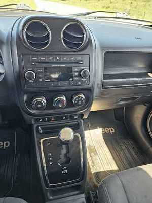 2017 Jeep Patriot, $3950. Photo 10