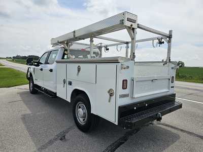 2019 Ford F350 Crew Cab, $26500. Photo 4