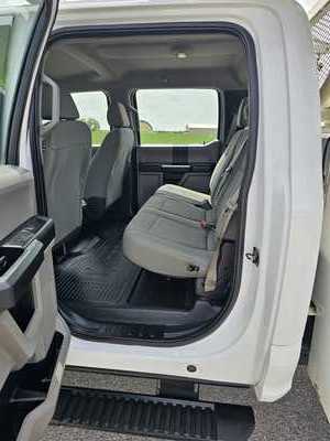 2019 Ford F350 Crew Cab, $26500. Photo 7