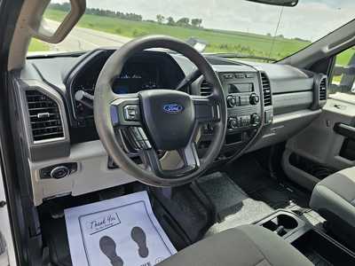 2019 Ford F350 Crew Cab, $26500. Photo 9