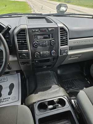 2019 Ford F350 Crew Cab, $26500. Photo 10