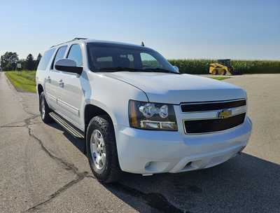 2014 Chevrolet Suburban, $7700. Photo 1