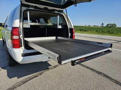 2014 Chevrolet Suburban, $7700. Photo 6