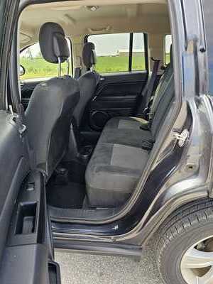 2015 Jeep Compass, $6995. Photo 6