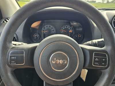 2015 Jeep Compass, $6995. Photo 11