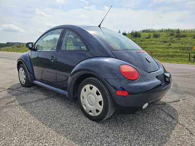 2000 Volkswagen Beetle, $3500. Photo 3