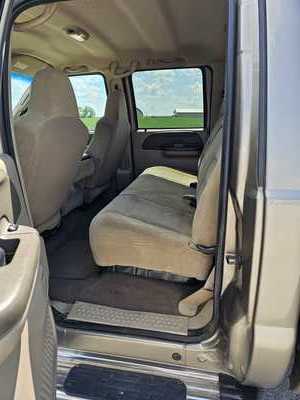2003 Ford F250 Crew Cab, $5000. Photo 5