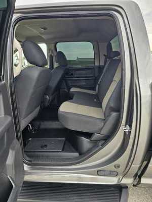 2012 RAM 3500 Crew Cab, $13900. Photo 7