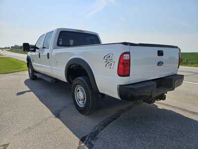 2016 Ford F350 Crew Cab, $17900. Photo 4
