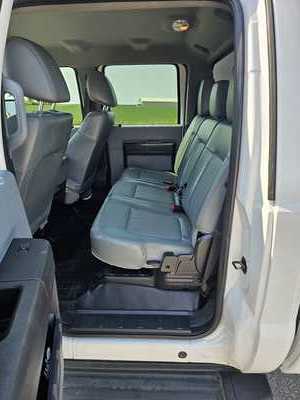 2016 Ford F350 Crew Cab, $17900. Photo 7