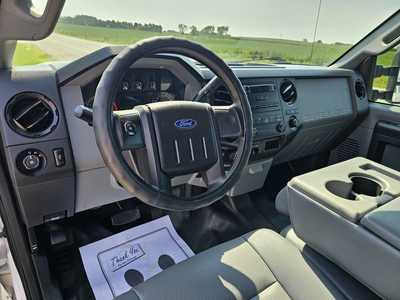 2016 Ford F350 Crew Cab, $17900. Photo 9