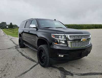 2015 Chevrolet Suburban, $9500. Photo 1