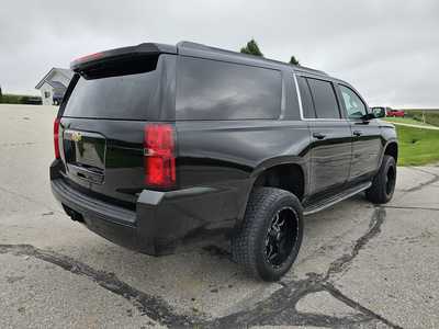 2015 Chevrolet Suburban, $9500. Photo 5
