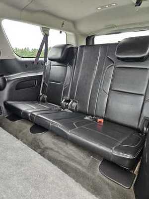 2015 Chevrolet Suburban, $9500. Photo 7