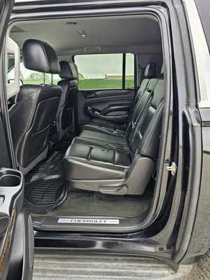 2015 Chevrolet Suburban, $9500. Photo 8