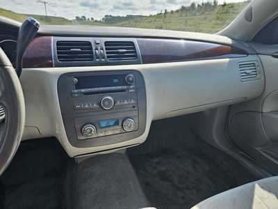 2010 Buick Lucerne, $3500. Photo 9