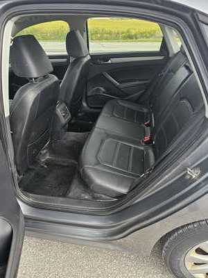 2015 Volkswagen Passat, $3950. Photo 5