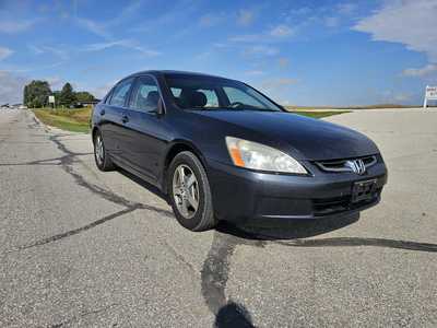 2005 Honda Accord, $2200. Photo 1