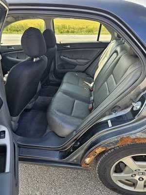 2005 Honda Accord, $2200. Photo 5