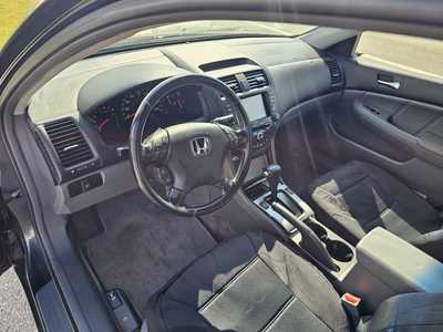 2005 Honda Accord, $2200. Photo 7