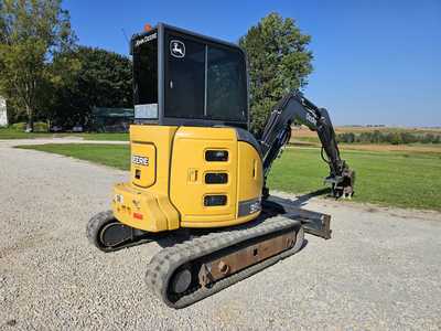 2019 John Deere , $39500. Photo 4