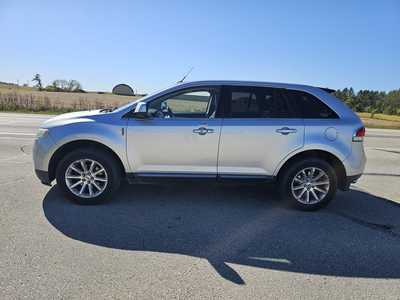 2011 Lincoln MKX, $3950. Photo 3