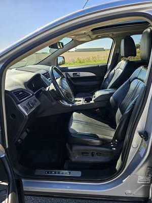 2011 Lincoln MKX, $3950. Photo 7