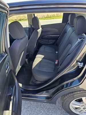2015 Chevrolet Sonic, $2000. Photo 5