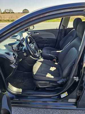2015 Chevrolet Sonic, $2000. Photo 6