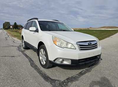 2011 Subaru Outback, $3500. Photo 1