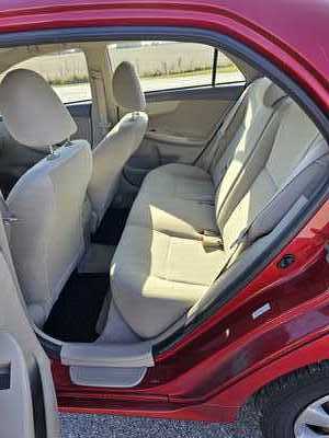 2009 Toyota Corolla, $2500. Photo 5