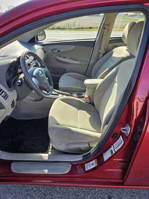 2009 Toyota Corolla, $2500. Photo 6