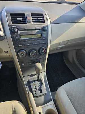 2009 Toyota Corolla, $2500. Photo 8