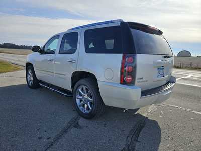 2010 GMC Yukon, $3900. Photo 4