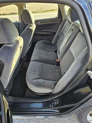 2014 Chevrolet Impala, $3900. Photo 5