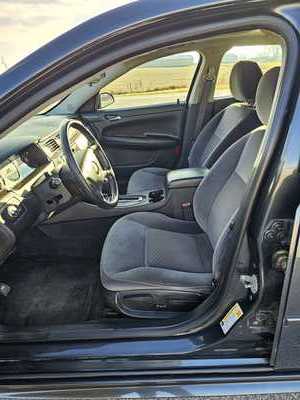 2014 Chevrolet Impala, $3900. Photo 6