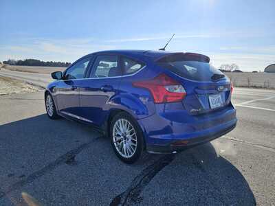2014 Ford Focus, $2500. Photo 4