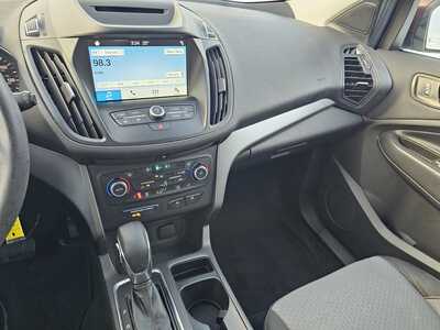 2018 Ford Escape, $5500. Photo 9
