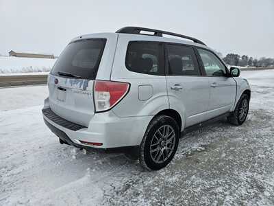 2009 Subaru Forester, $2900. Photo 4