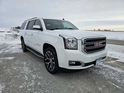2015 GMC Yukon XL, $9900. Photo 1