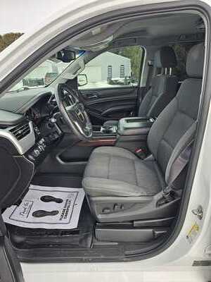 2015 GMC Yukon XL, $9900. Photo 8
