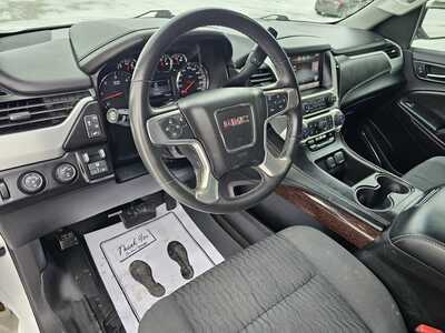 2015 GMC Yukon XL, $9900. Photo 9