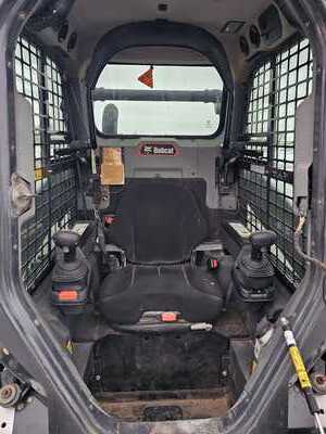 2022 Bobcat S22 , $33500. Photo 7
