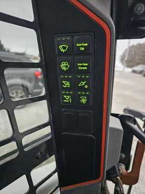 2022 Bobcat S22 , $33500. Photo 10