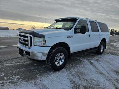 2001 Ford Excursion, $8500. Photo 2