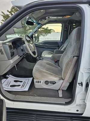 2001 Ford Excursion, $8500. Photo 7