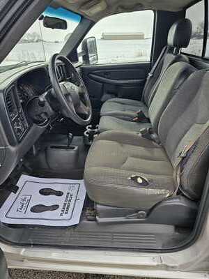 2006 Chevrolet 2500 Reg Cab, $12900. Photo 5